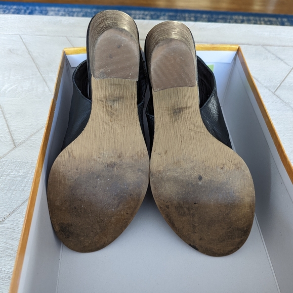 Bella-Vita Kalista Leather Peeptoe Zippered Boots - Picture 9 of 9